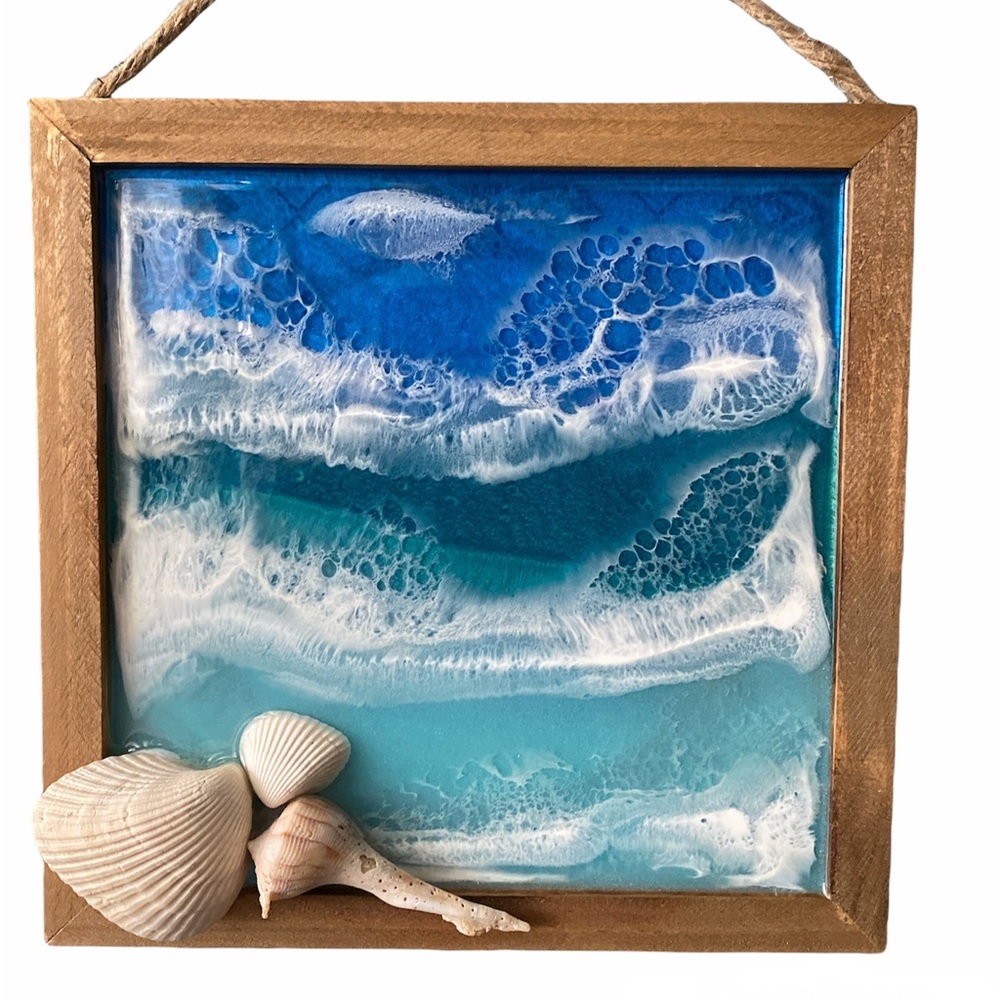 Sea wave natural shells decor